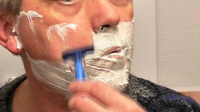 髭 を 生え にくく する 方法